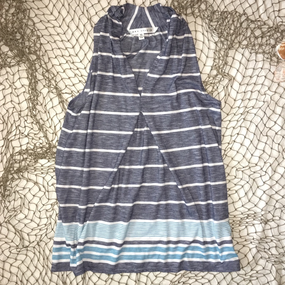 sleeveless top